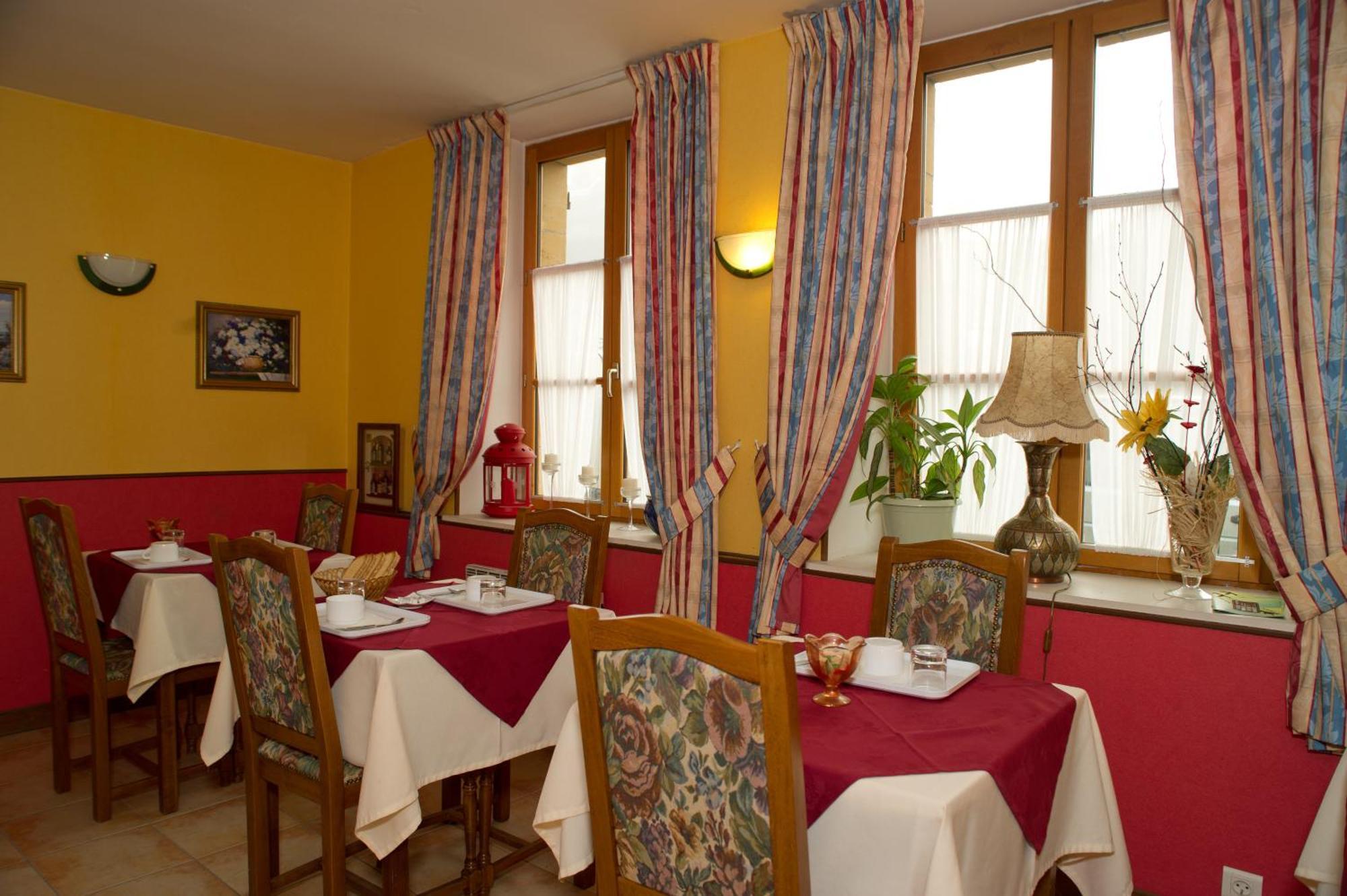 Logis Hotel Le Val De Vence Launois-sur-Vence Kültér fotó