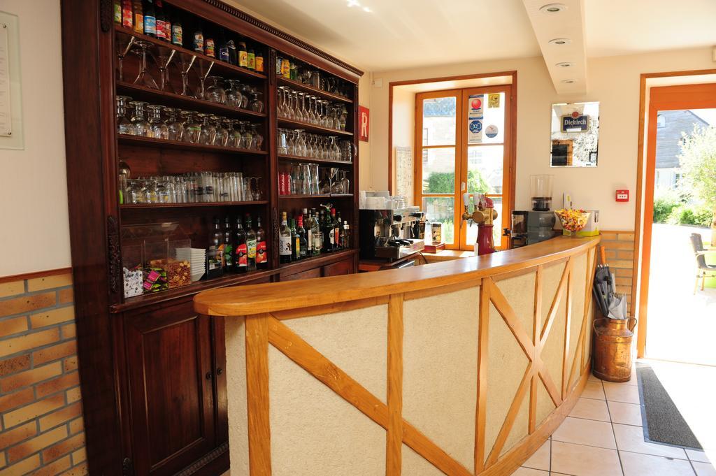 Logis Hotel Le Val De Vence Launois-sur-Vence Kültér fotó